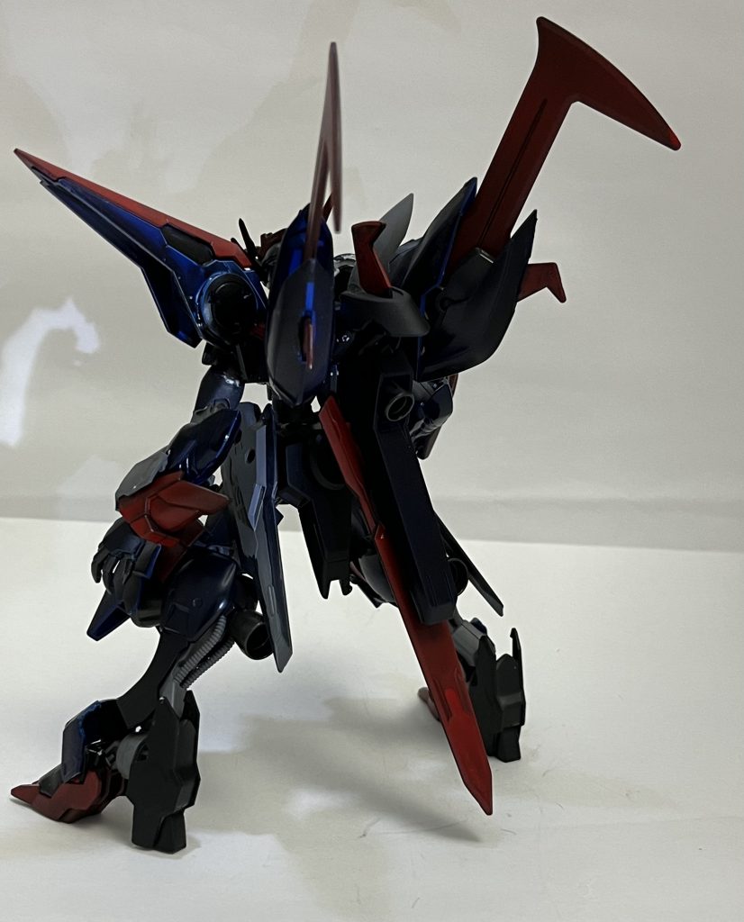 背中です。ガンダムレギルスのを軸に色々盛りました