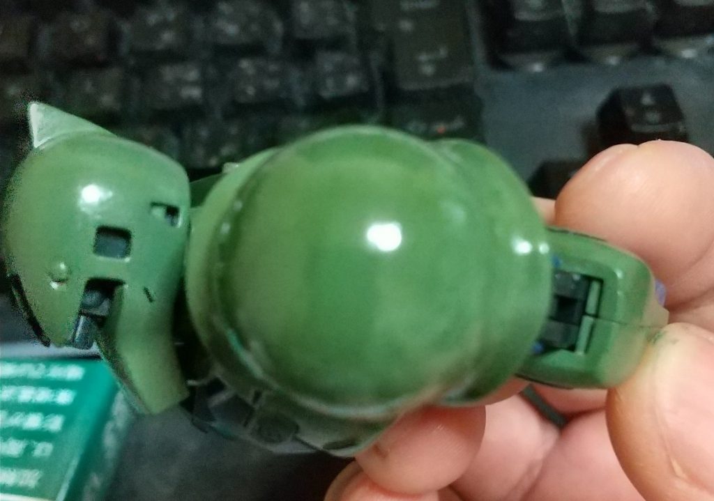 肩と脛だけ  合わせ目を消しました