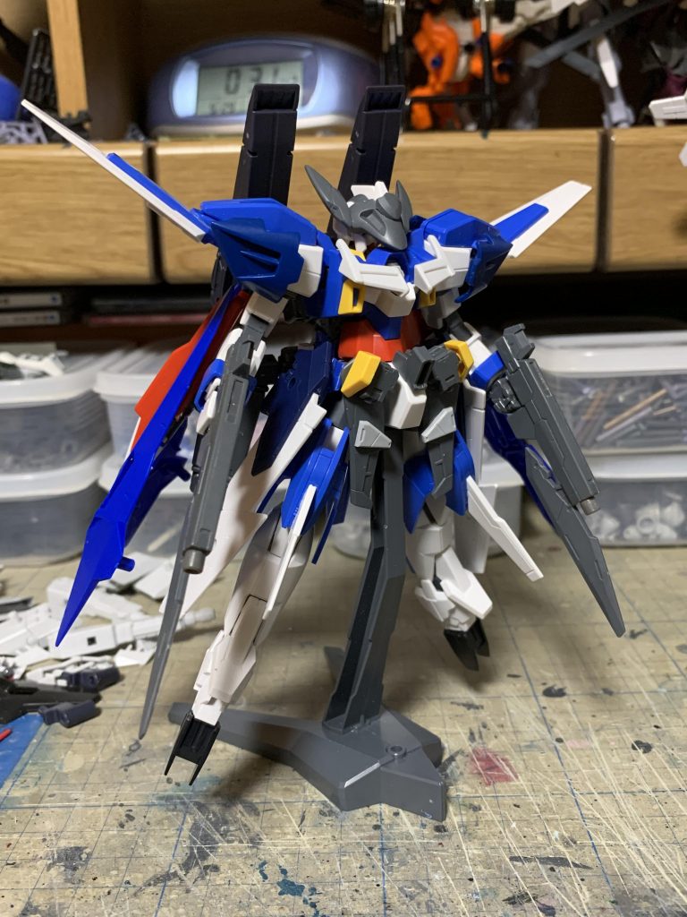 ここまでパーツを追加してからさらに二ヶ月ほどほったらかしに(他のキットを改造してた)。今週に入ってからようやく塗装をおっ始めました。