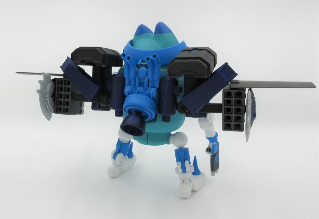 パワードスーツの方は、余り物の 武器や ビルダーパーツらを使って 整えていきました。、、、ただ、自分の好きな様に 整えていったら、『けものフレンズ』の世界観 完全 無視な、火力 ゴテゴテ、外観 トゲトゲに なってしまいました(^^;