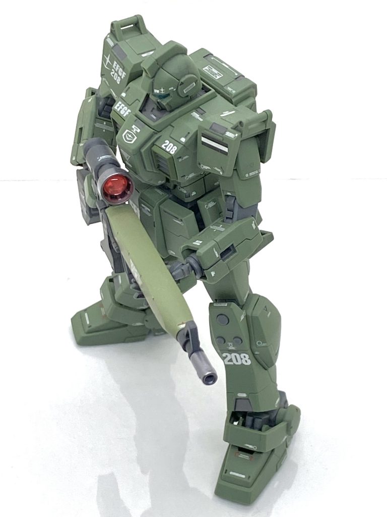 メタリック以外の部分は最後に(クレオス)Mr.カラーGXスーパースムースクリアーを吹き付けております。