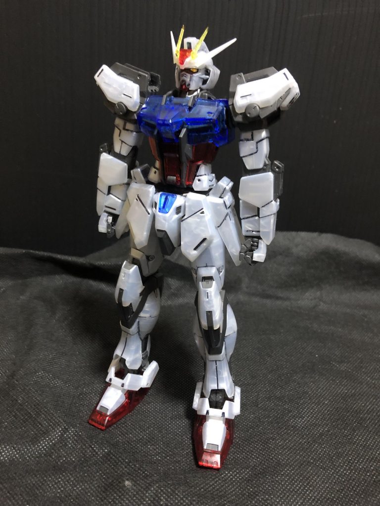 ストライクガンダム クリアパーツ–3枚目/制作者：アッキー