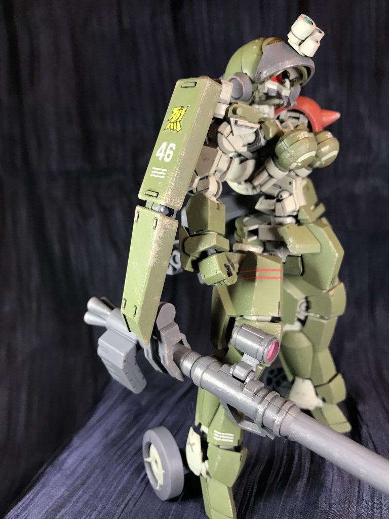 サブアームシールド。デモンストライカーに使おうと思ってたパーツの残りですね。30MMオプションパーツを使用しており、バズーカを保持出来ます。