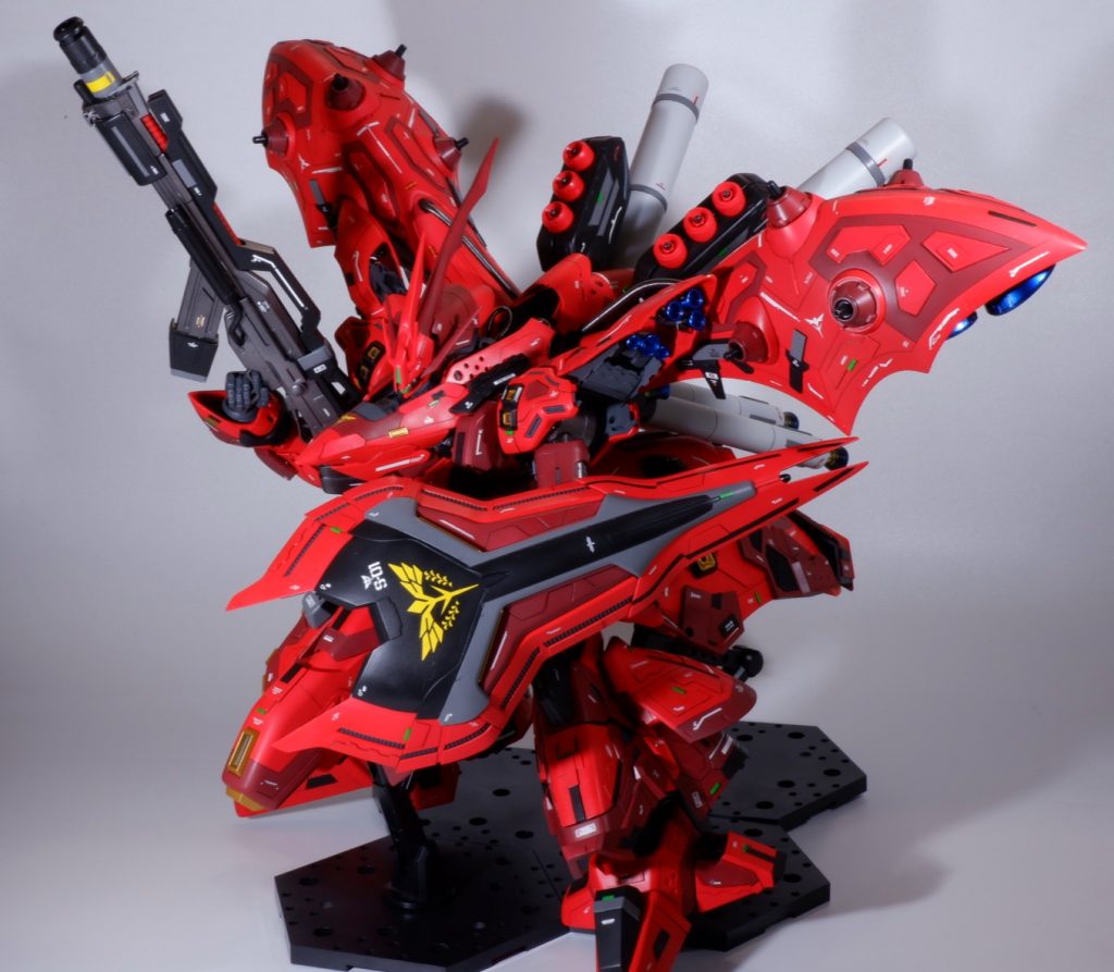 シールドナイチンゲールとサザビーで差が無かったので、ディテールの多いサザビーの方を採用しました。