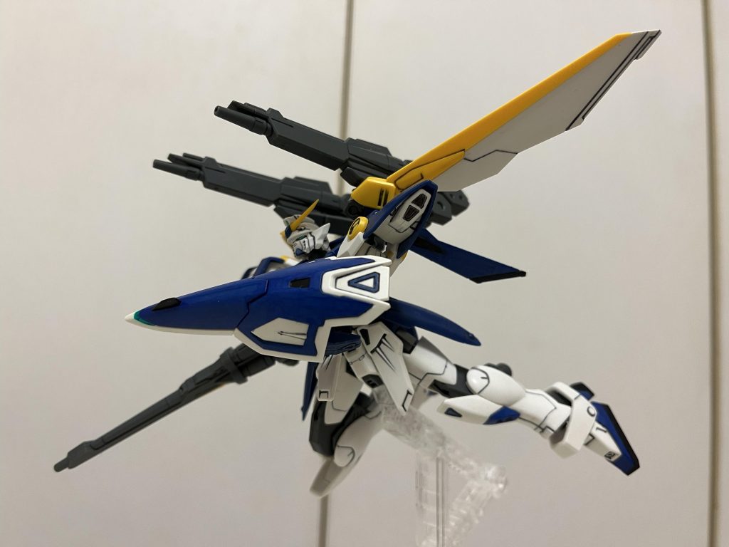 飛翔しながらの射撃のイメージ。