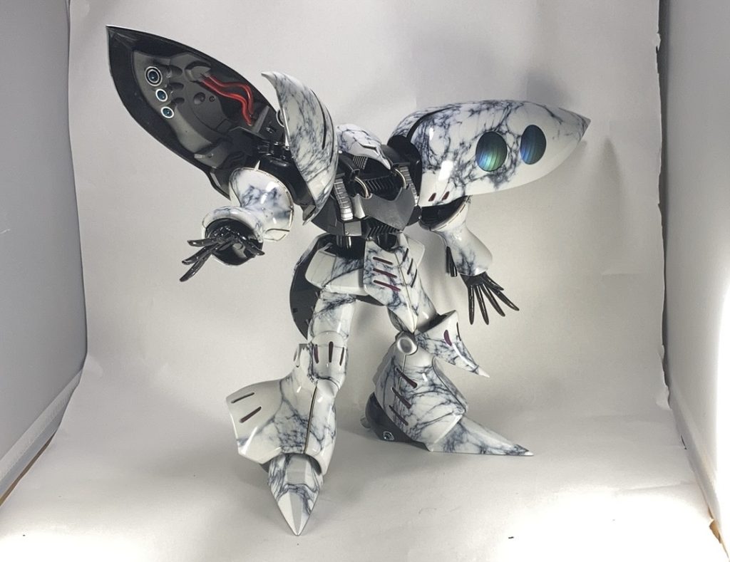 パイピングをしリアルにメカっぽく仕上げました