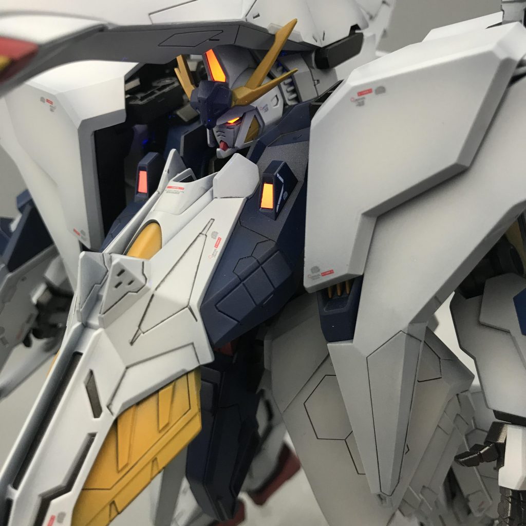 ブラックライトが映えます