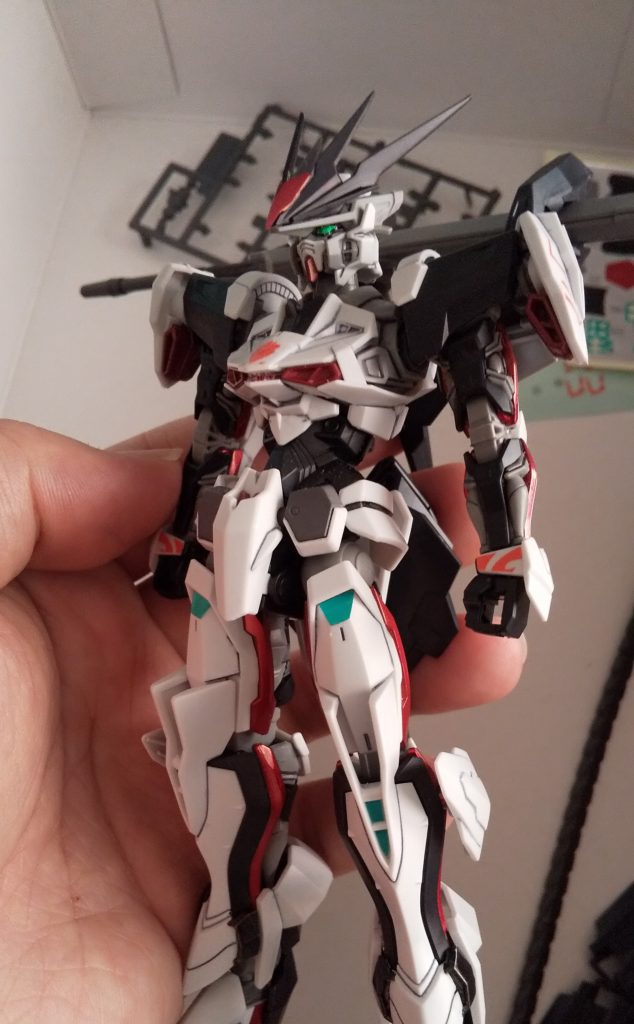 手持ち写真自分のガンプラって、意味を込めて撮ってます