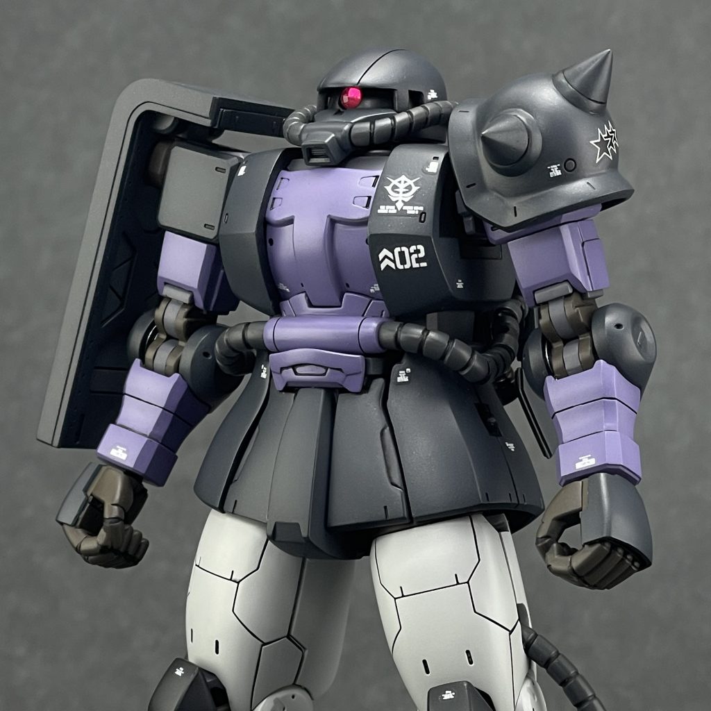 腰まわりのスカートラインを整えるのと、胸の内側の隙間を埋める作業には苦労しました。