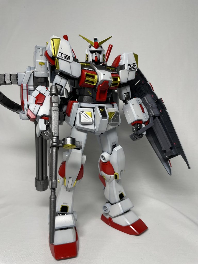 4号機とほとんど一緒ですが、胸の冷却フィンが違っています。