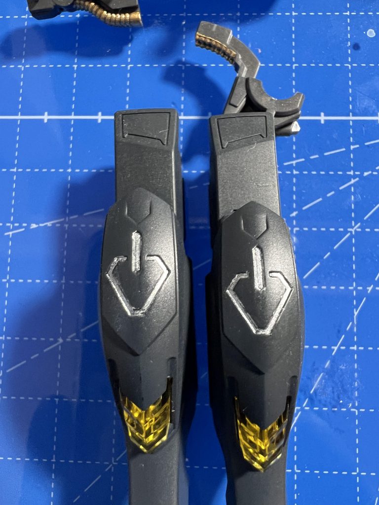 水性ボビーカラーをつかって筆でキャンディ塗装。