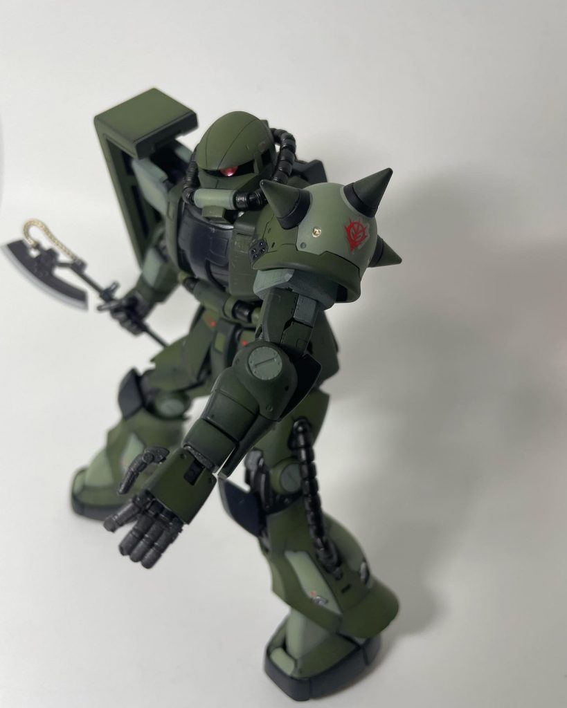 少し暗めのグリーンで塗りました。