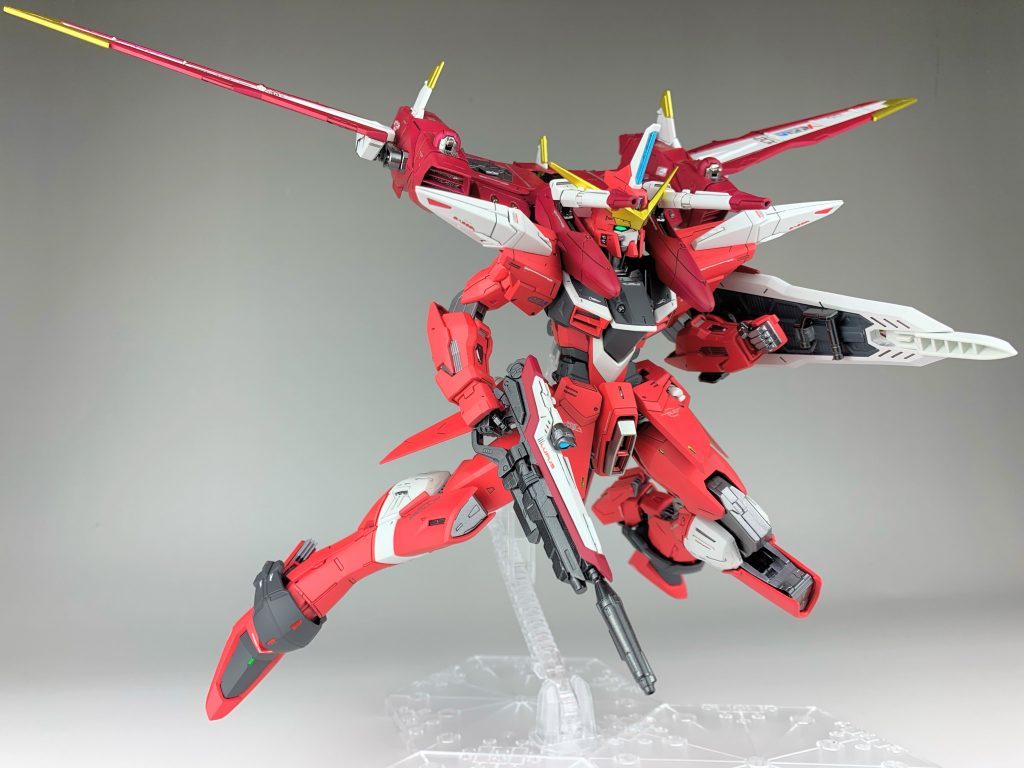 ポージング①前から背部のファトゥムを展開するとまた違った印象になり、個人的にはこちらのフォルムも大好きてわす😍