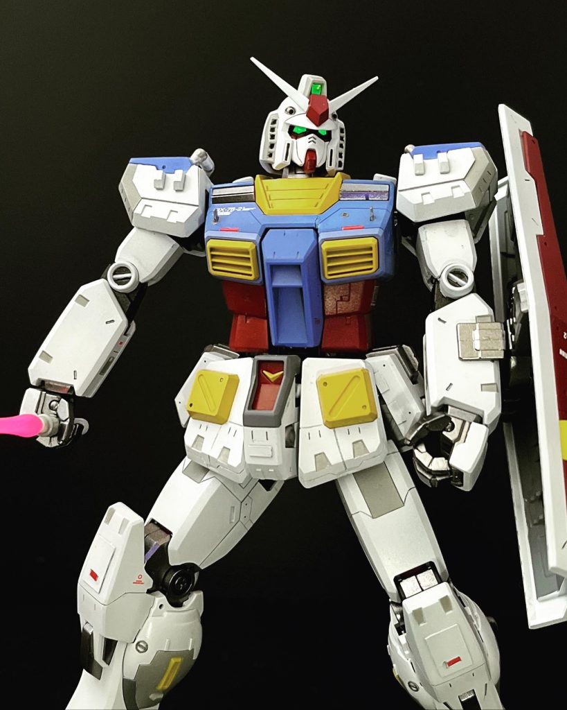 胸周りのディテールを追加とブルーも2色使ってます!自分的には好みのブルーです♪