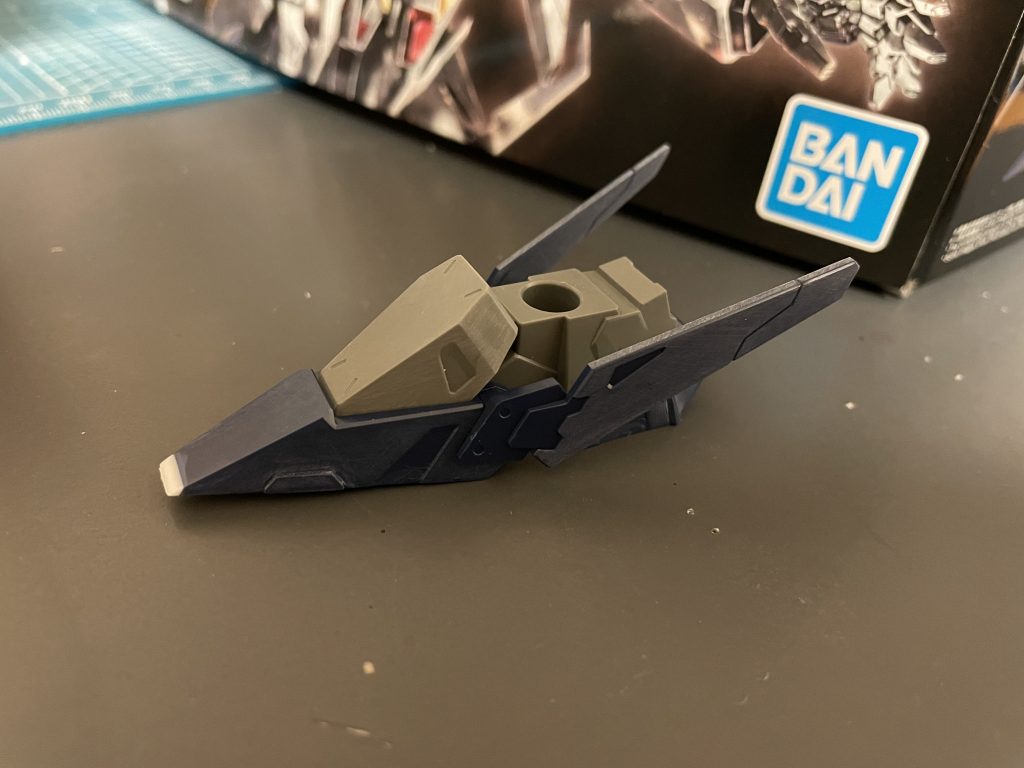 初の延長爪先の延長は、何気に初の試みでした〜。緊張笑加減が分からず、どのくらいプラ板貼り付ければよいか悩みました。多いと削るの大変だけど、少ないと延長にならないし。なかなか奥深い笑