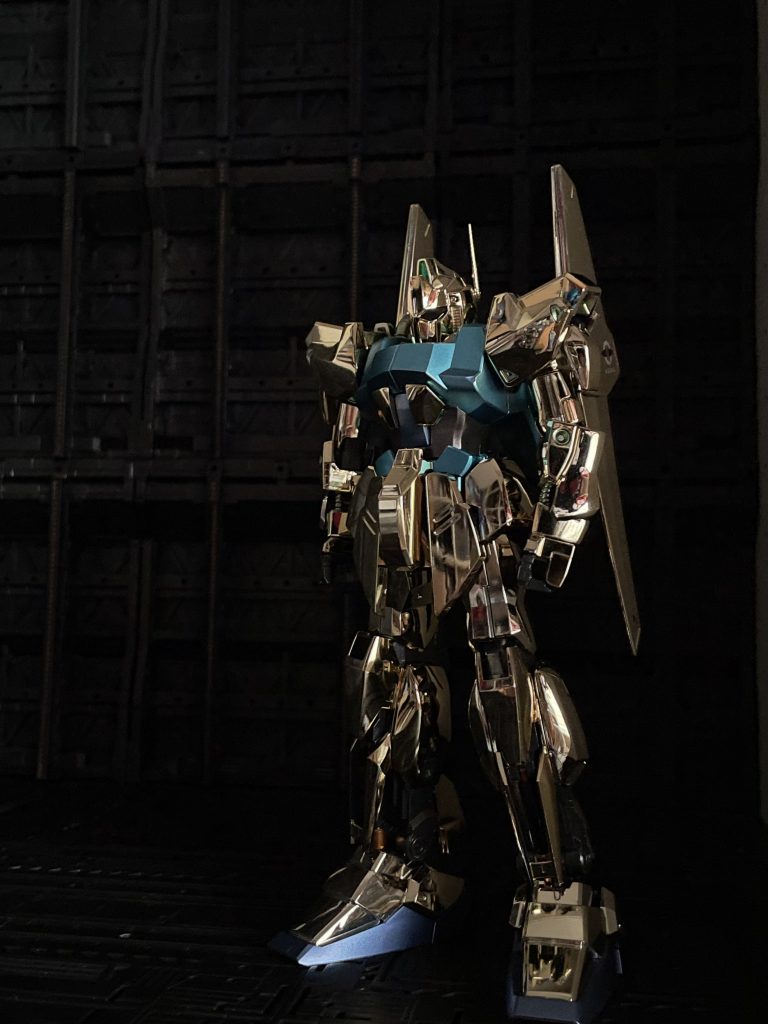 私の中でビーチャに赤系のイメージが無く、青系に変更