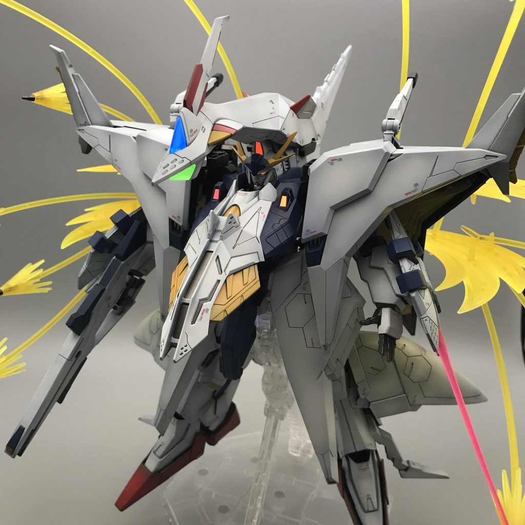 ブースに全体像が入らない大きさです