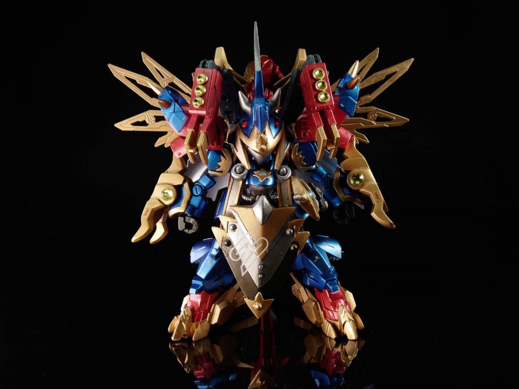 プチモビファイト2回戦で戦った「フォーメーション:ファントム」です。SDガンダム外伝に登場した騎士サザビーのパワーアップ形態「ファントムサザビー」をモチーフにした形態です。