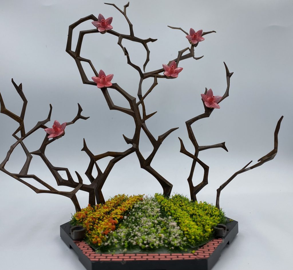 フィギュアライズエフェクトのパーツにファルシアの花を付けて木目塗装しました。いい枝振りになったと思います。