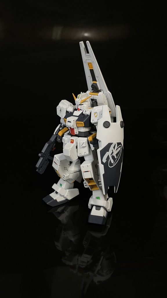 シールドブースター装備シールド裏の塗り分けがかなり雑に...