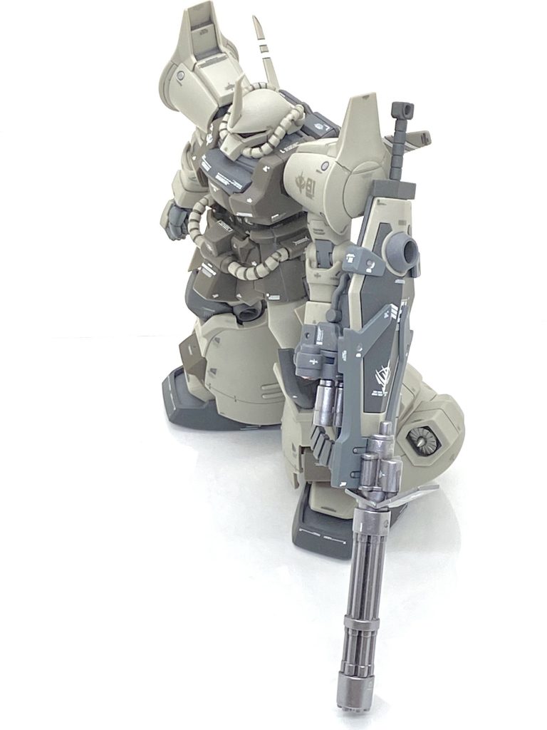 メタリック以外の部分は(クレオス)Mr.カラーGXスーパースムースクリアーをメタリック部は(ガイア)Ex-クリアーを吹き付けております。