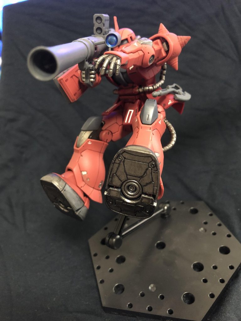 足裏等を部分塗装した段階。こういった下からの構図出ないと見えないのは少し残念ですね。