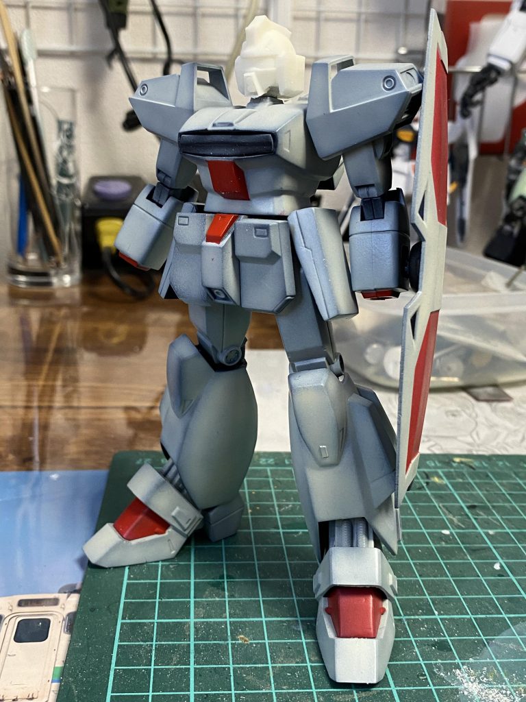 印刷当初はバランスが変で何度か作り治してます。元々のキットのカッチりした体型が好みなので体型はいじらず、身体に合わせて頭のバランスを調整したつもりです!