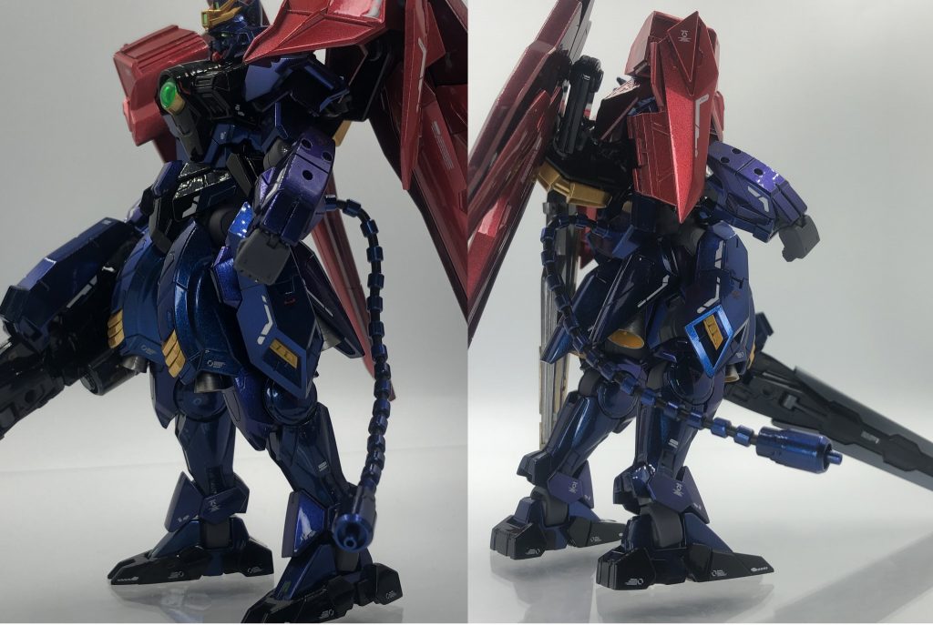 脚部は猫科の動物のご立派な太ももをイメージして、マッシブなシルエットにしました。ダブルオーの脚部をベースに、バルバトスやユーラヴェンの脚部の一部を移植して大幅なフォルム変更を行っています。また、全面・背面装甲の裏側にバーニアを装着してあります。トールギスとかヴィダールとか、脚部にバーニアついてる系MSが好きなのです。。