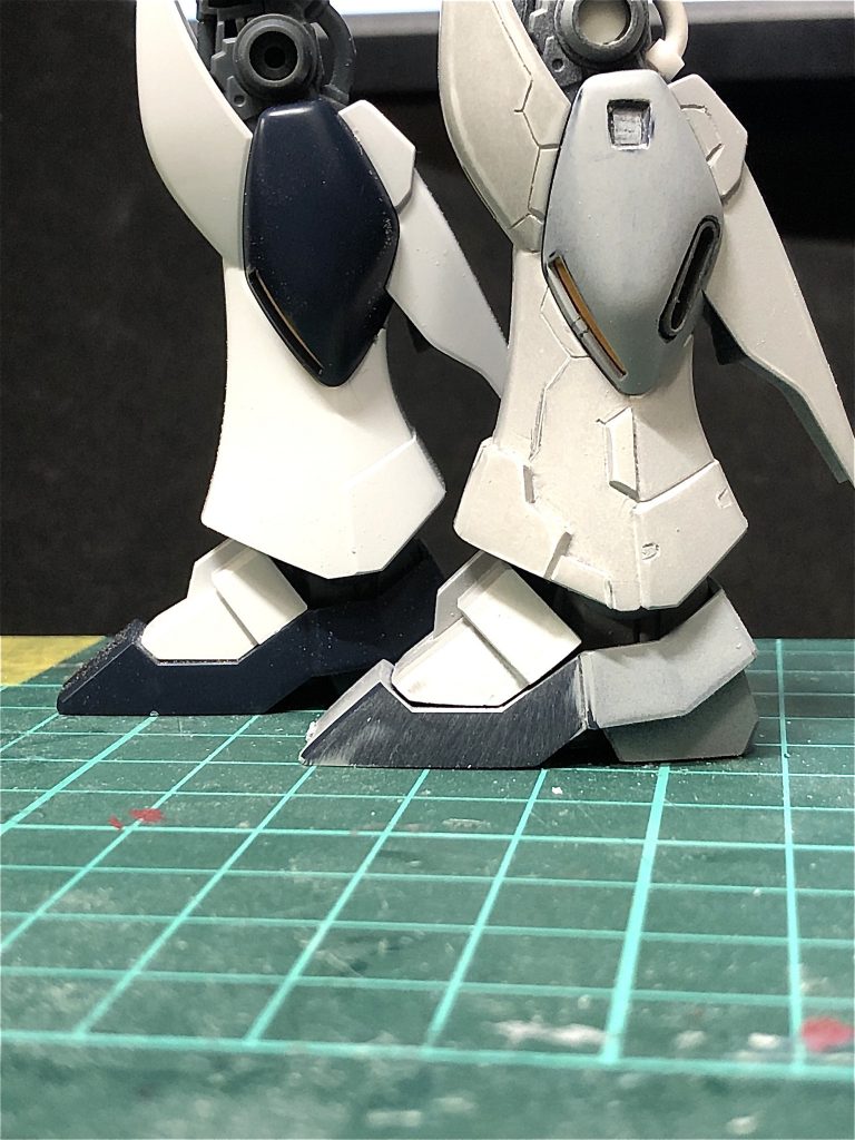 そういえば最後の最後で足の甲のラインを少し変更してました。ほんと気持ちですけど。