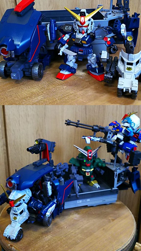まずはセット一覧とトレーラーとの合体状態。キャプテン本体はBB戦士キャプテンとCSガンダムのミキシングです。トレーラーは境界戦記の特大型大型装甲特殊運搬車をベースにHGメッサー等の余剰パーツ、MSGモデリングサポート、ガールガンレディ等のパーツやプラバンを使った超キメラ構成。トレーラー後部にはスタンドとして自立が難しいキットを設置出来るように足場を追加しています。また、3ミリジョイントのハードポイントを各所に設置しているので登場させた機体の武装を接続することが出来ます。