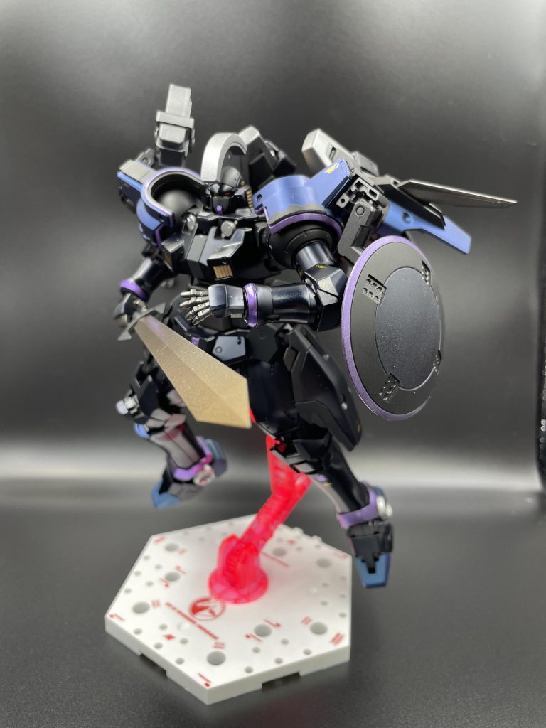 盾の塗り分けもしてみました😊