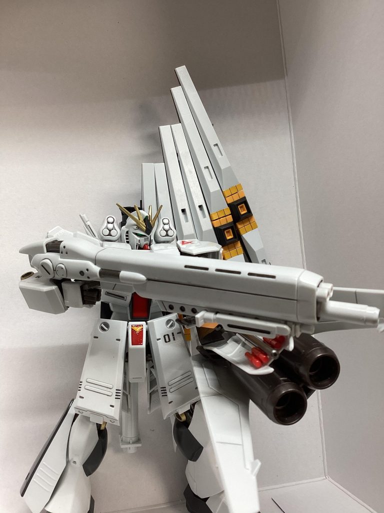 武装がゴツくて干渉しまくり…。