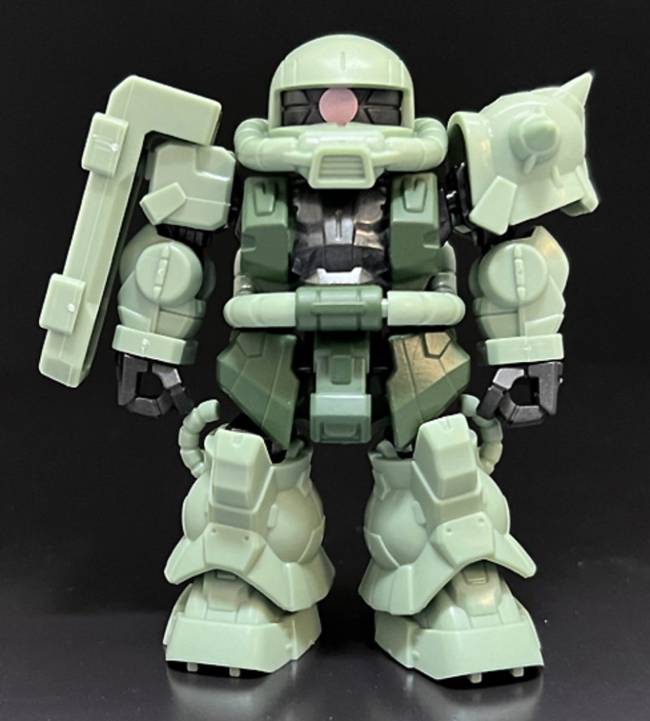 最近の食玩は良くできてますが、色分けと目つきが気になり手を入れることにしました。