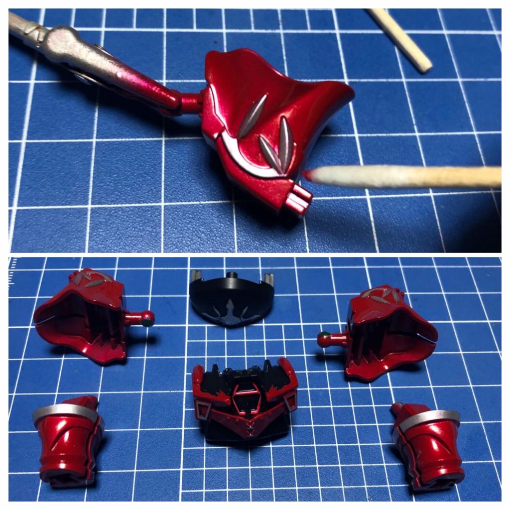 マジックリン拭き取りで水性塗料だけを落とし、下地のシルバーを露出させます。