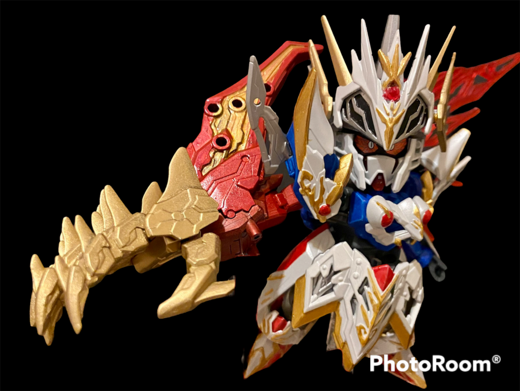 意識の中で話しかけてくる「謎の金色の竜」、その大きな力をまだ制御できずに、暴走してしまうことも…