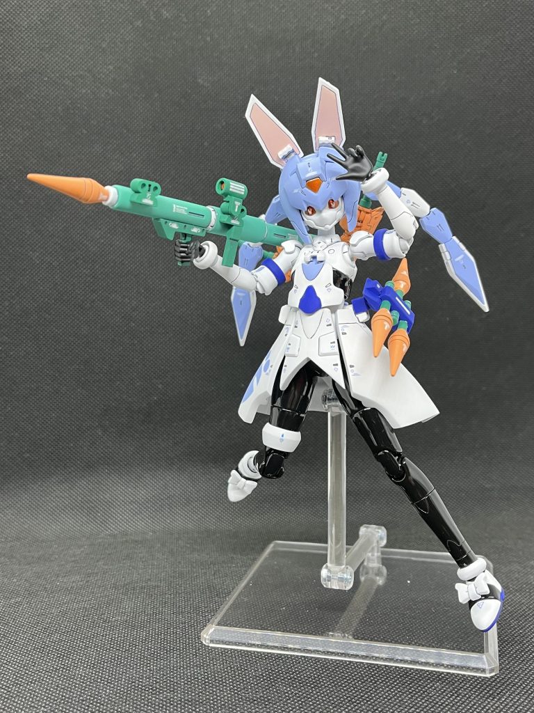 兎田ぺこらの特徴的なデザインを、全てガンプラのパーツだけで作成。