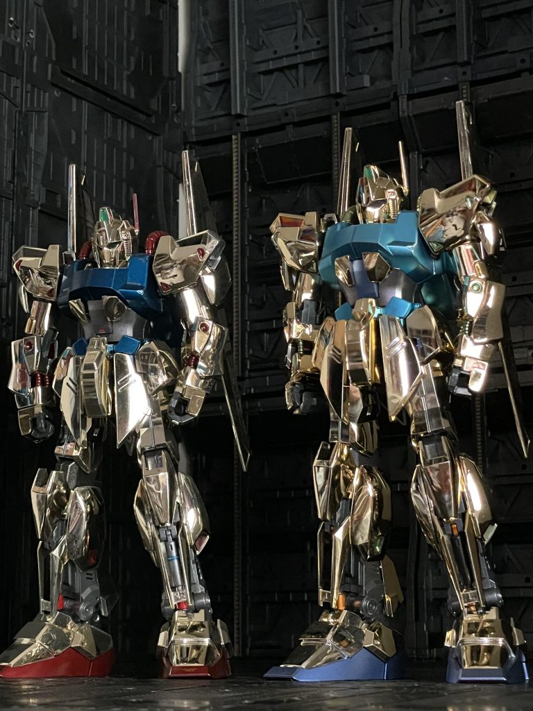 左.Judau Ashta(缶スプレー)右.Beecha Oleg(ガンマカ)