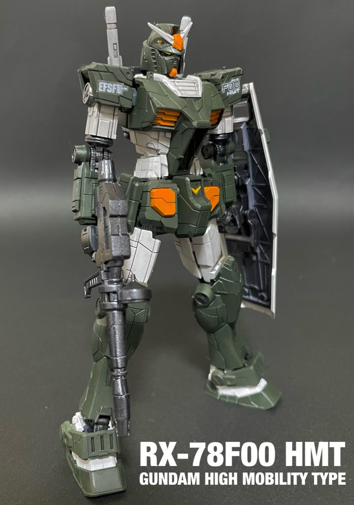 キャストオフすると、本当はプロトタイプガンダム風なんです。アンクルガードが。