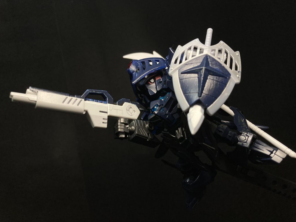 ですがビルドシリーズなのでセーフってことで……ライフルは見てわかる通りBB戦士νガンダムのものを使用しています!