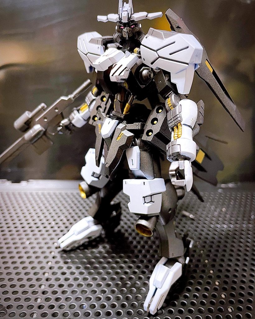 ガンダムヴィダール　オリジナル全塗装–3枚目/制作者：@HeroSunchan