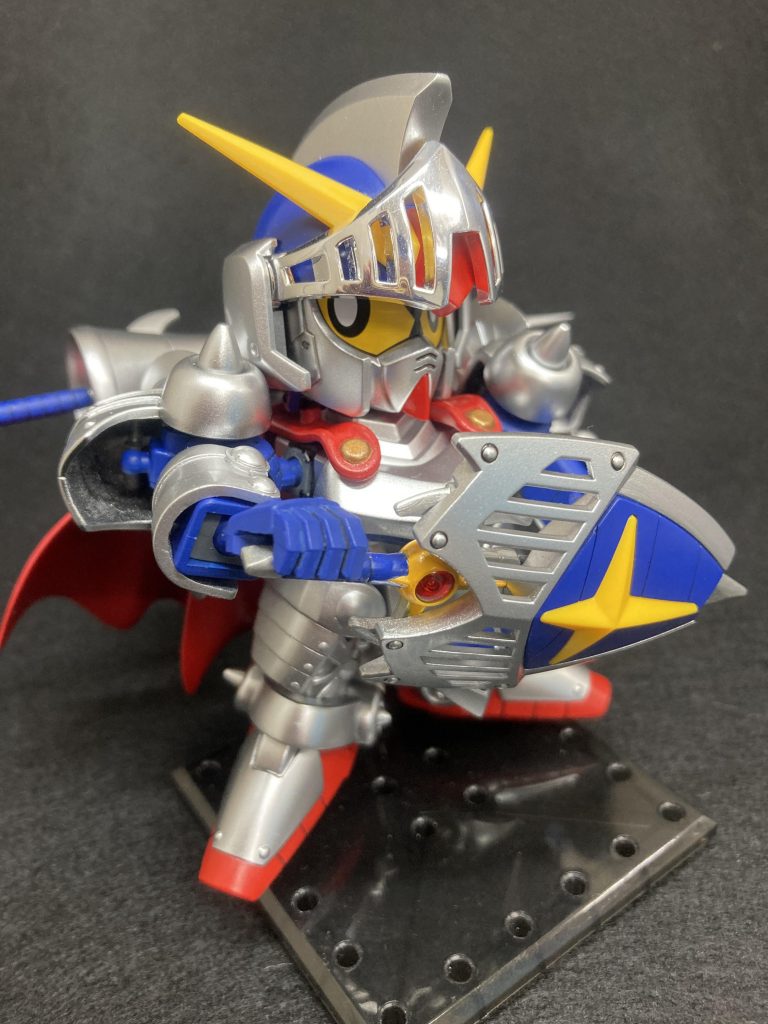 レジェンドBB 騎士ガンダム–2枚目/制作者：ヨシダ