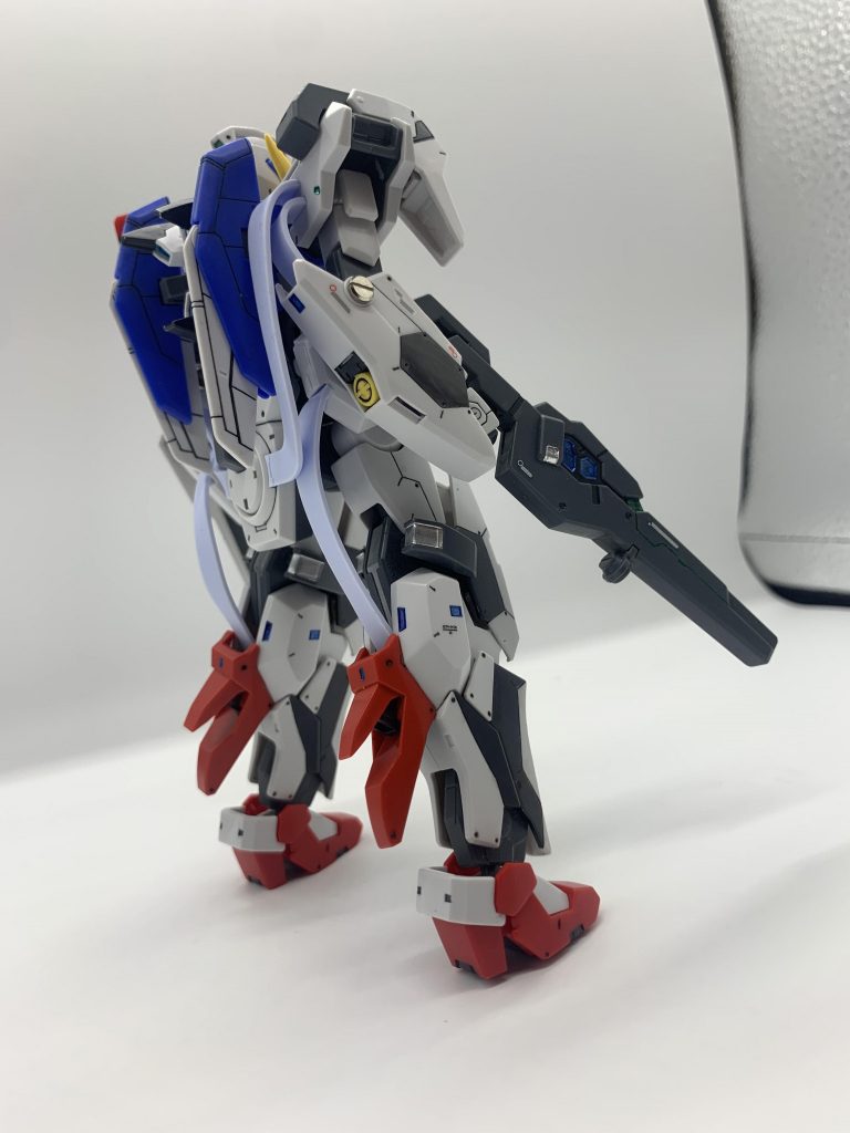 ふくらはぎのバーニアは何かのあまりパーツがいい感じだったので削って切って付けました。なんのパーツかは思い出したら更新します!