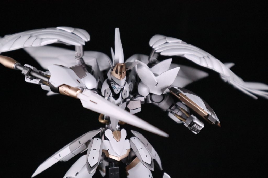 長めに持った槍運用。