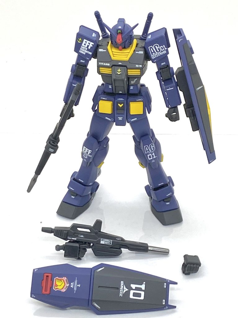 最後に全ての武装と。全塗装したにも関わらず、作るのが楽しく10日も掛からず完成してしまいましたが清潔感が出せる様な仕上がりになって大変満足しています。