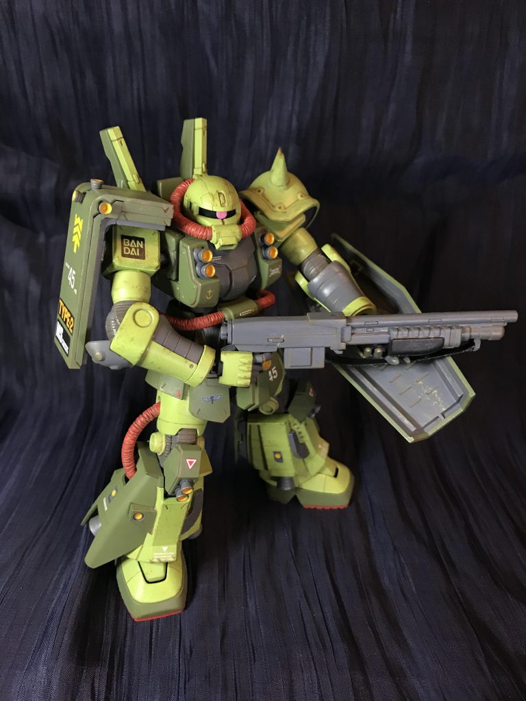 あと、やる気のキッカケが「メカゴジラとやりあえる」だったのでそう言う装備させてます。まずショットガン。洋画とかだと格上相手にダウン奪える武器という印象があり、KAIJU相手に時間稼ぎくらい出来るはずと持たせました。