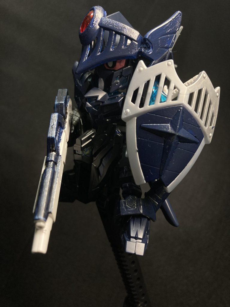 騎士と名乗りながらライフルを持つという謎要素