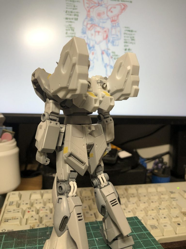 全体的な形状が出来たばかりのランドセル部分。まだラック開閉機能がないつらいちの状態。