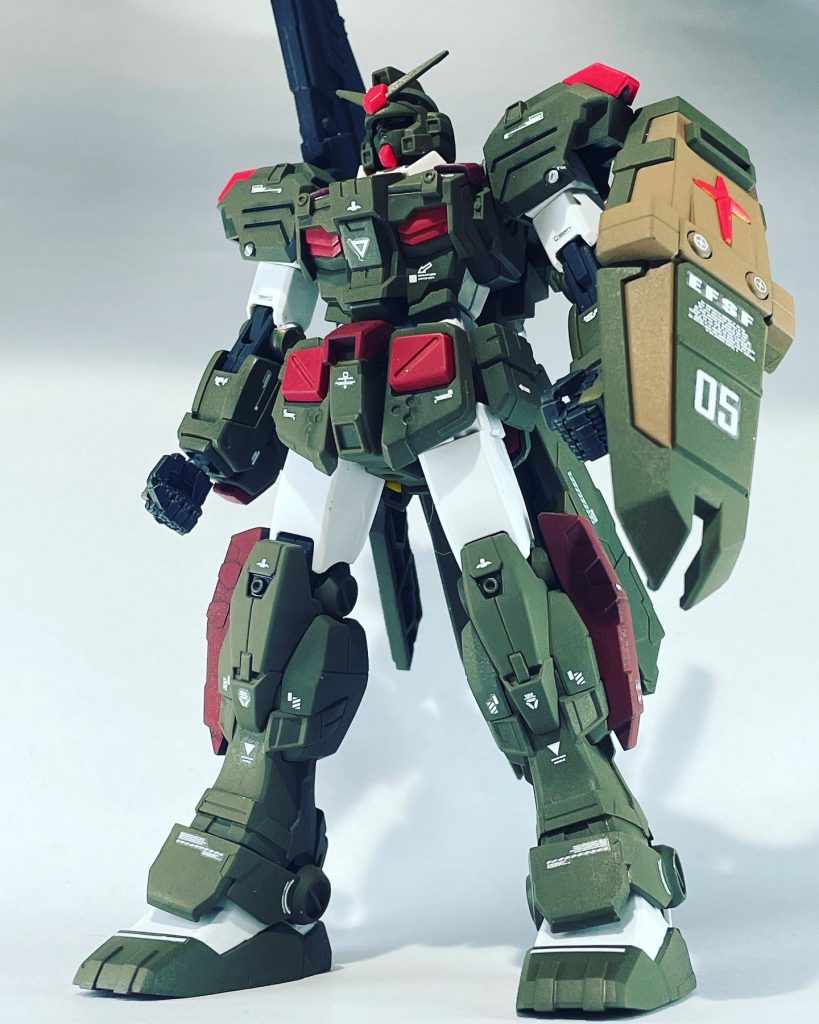 フルアーマーガンダム7号機をあえて78-1フルアーマーのオリーブドラブメインのカラーに全塗装してみました。