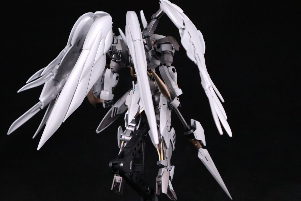 ジークルーネにいくつかパーツ貼った程度。元々騎士っぽさをもうちょい騎士っぽくみたいな。