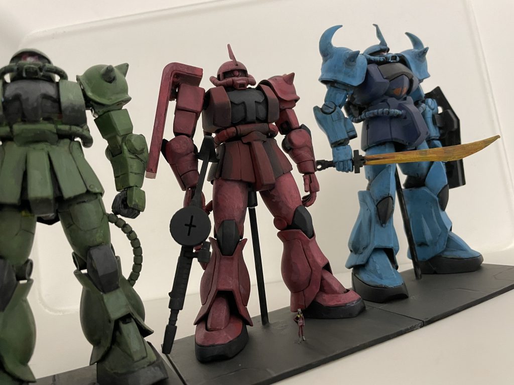 シャアや他のジオン機とセットで